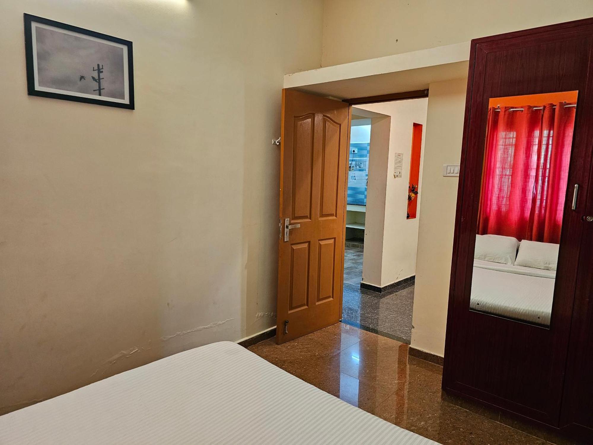 Shri Sai Balavany Residency 퐁디셰리 외부 사진